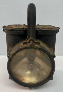 lot 192 image: WWII U. S. Navy Portable Lantern Model No. 6 Mfg. By Harris Bros. Mfg. Co. Dayton Ohio
