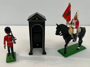 lot 220 image: Pair Of Britains Brand Metal Soldiers