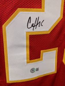 Clyde Edwards-Helaire Signed Chiefs Pro Style Home Jersey XL Beckett Sticker Authentication