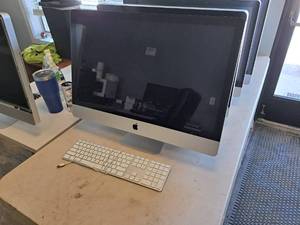 lot 953 image: Apple iMac A1312 (EMC2390) 27 Desktop Computer