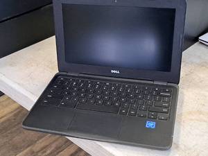 lot 971 image: Dell Chromebook 11 3180 (P26T) 11-12 Laptop Computer