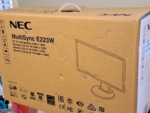 lot 1005 image: NEC MultiSync E223W 22 PC Monitor (New in Box)
