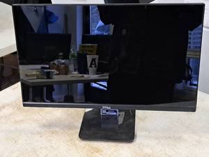 lot 1021 image: Dell 2340Lc 23 LCD PC Monitor
