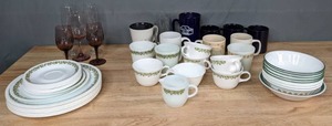 lot 255 image: Collection of 1970s Vintage Spring Blossom Corelle Plates and Coffee Cups, & More M