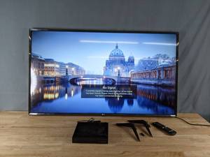 lot 89 image: LG 4K HDR Smart LED UHD TV w AI ThinQ 49 Class (48.5 Diag) and HDMI DVD Player  M