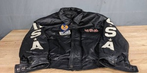 lot 291 image: Vintage Mens Patriotic USA Leather Jacket T