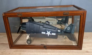 lot 50 image: Glass Encased Grumman F6F-3 Hellcat Large Model Replica Aircraft T