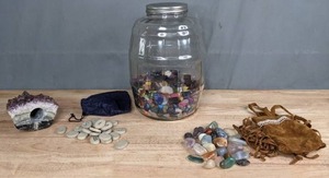 lot 84 image: Beautiful Stone Collection & More T