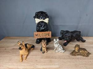 lot 77 image: A Collection of Dog Figurines  T