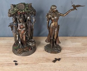 lot 83 image: Veronese Design Celtic Goddess Morrigan with Crow and Sword Resin Statue Bronze Finish & Triple Goddess Maiden Mother Crone Statue T