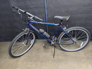 lot 335 image: Cascade Ridge F.S. Elite 21 Speed Bike W