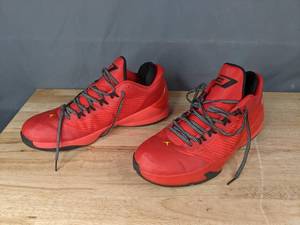 lot 327 image: Nike Jordan CP3.VIII Chris Paul Basketball Sneakers Mens Size 13 W