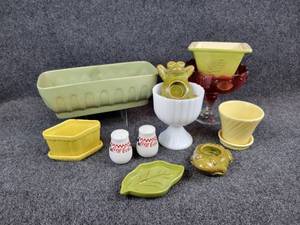 lot 339 image: Lot of Pottery Including Haeger, Party Lite, Tastefully Simple, and More NO SHIPPING