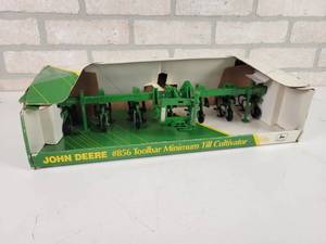 lot 199 image: ERTL John Deere 116 Scale Diecast Model #856 Toolbar Minimum Till Cultivator in Original Box