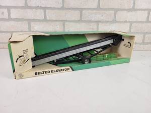 lot 201 image: ERTL John Deere 116 Scale Diecast Model Belted Elevator in Original Box