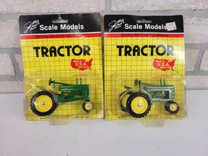 lot 202 image: Joseph ERTL Scale Models John Deere Tractors - 143 Scale
