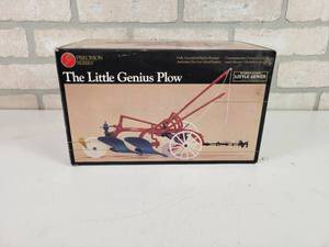 lot 203 image: ERTL Precision Series McCormick-Deering No. 8 Little Genius Plow 116 Scale in Original Box