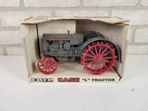 lot 204 image: ERTL Case L Tractor Diecast Model - 116 Scale in Original Box