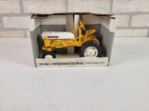 lot 207 image: ERTL International Cub Cadet Tractor Diecast Model - 116 Scale in Original Box