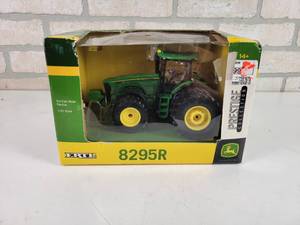 lot 213 image: ERTL Prestige Collection John Deere 8295R Tractor Diecast Model - 132 Scale