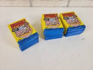 lot 222 image: 1991 Topps Desert Storm Victory Series Trading Cards - 30 SEALED Wax Packs