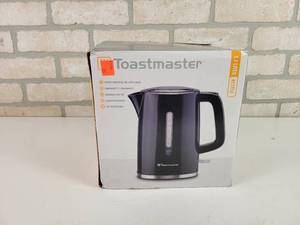 lot 256 image: Toastmaster Electric Kettle - Open Box