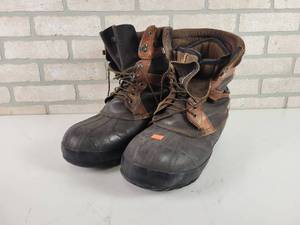 lot 286 image: Rod & Gun Snow Boots - Size 13 - Used