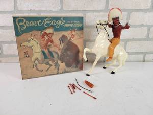 lot 288 image: Original Vintage Hartland Roy Rogers Brave Eagle and His Horse White Cloud Play Set in Original Box