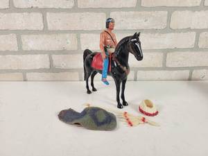 lot 294 image: Original Vintage Hartland Native American w Black Horse Play Set  extra Pieces