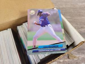 lot 252 image: 1992 Fleer Ultra Baseball Cards
