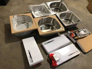 lot 53 image: Pallet with assorted sinks various models review pictures