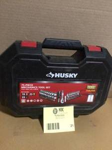 lot 21 image: Husky 75 PC Mechanic Tool Set customer return review pictures