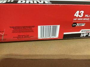 lot 30 image: Milwaukee 43-Piece SHOCKWAVE Impact Duty 38 in. Drive SAE and Metric Deep 6 Point Socket Set  customer return review pictures