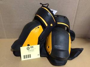 lot 47 image: TOUGHBUILT Ergonomic FoamFit Black Thigh Support Stabilization Knee Pads