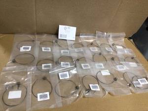 lot 32 image: Lot of 12 Fishwire review pictures