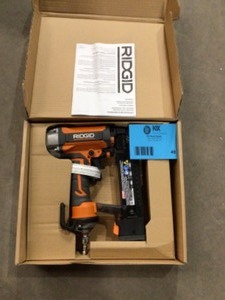RIDGID  Pneumatic 18-Gauge 1-12 in. Finish Stapler, Contractors Bag and (200) Staples, Customer return, Review all pictures