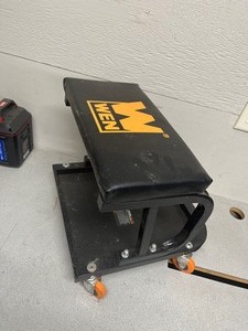 Wen Rolling Stool