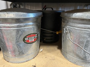 pails with covers