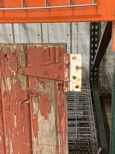 lot 37 image: Barn Door