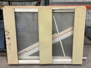 lot 39 image: Window