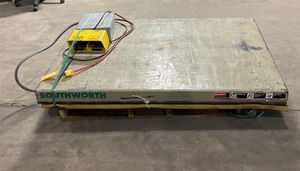 lot 57 image: Lift Table