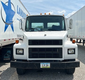 lot 21 image: 1995 Mack CS200P PARTS OR REPAIR