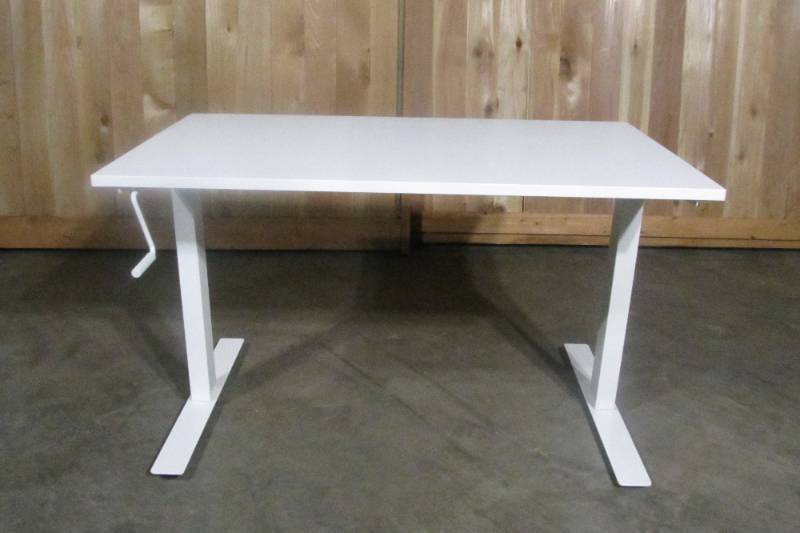 lot 88 image: Trotten SitStand adjustable desk in White