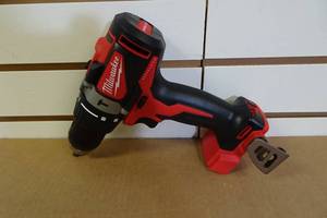 lot 5 image: Milwaukee  M18 12 Hammer DrillDriver -Tool Only