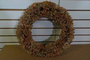 lot 24 image: Threshold Wreath -17 Diameter