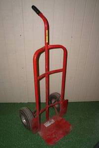 lot 59 image: Milwaukee 2 Wheel Dolly