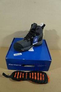 lot 152 image: Korkers Verglas Ridge Winter Boots - Mens 9