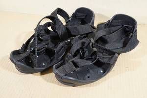 lot 166 image: Korkers Strap-On Cleats - Medium