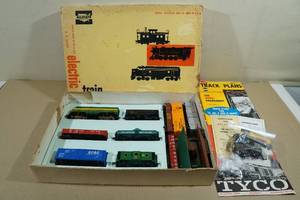 lot 192 image: All State Western Pacific HO Gauge Model Train Set