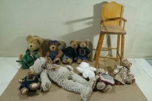 lot 169 image: Assorted Teddy Bears with Chair